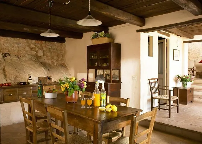 펜션 Borgo Di Pianciano *